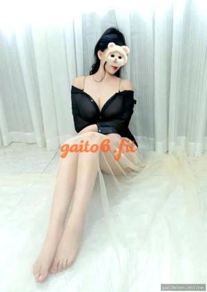 Ngọc Bích Người – ảnh