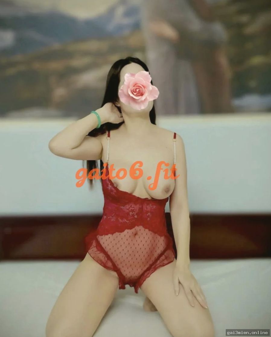 Thuỳ Linh Thần – Sang chảnh, không vội vàng – Hú ngay – Quận 8, Sài Gòn – ảnh 6