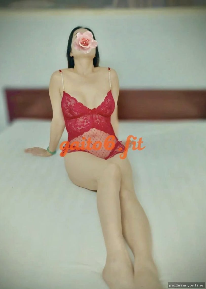 Thuỳ Linh Thần – Sang chảnh, không vội vàng – Hú ngay – Quận 8, Sài Gòn – ảnh 11