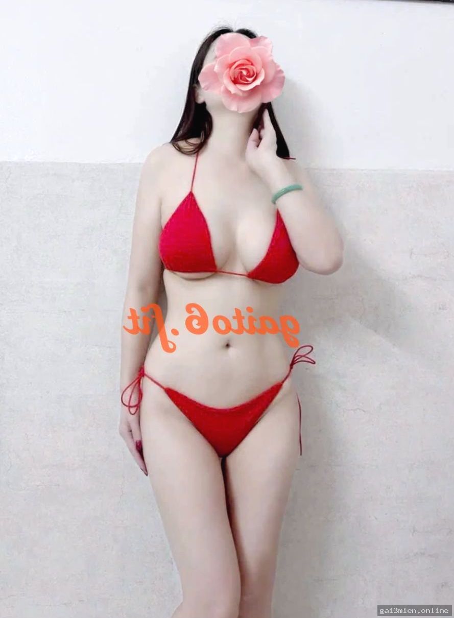 Thuỳ Linh Thần – Sang chảnh, không vội vàng – Hú ngay – Quận 8, Sài Gòn – ảnh 2